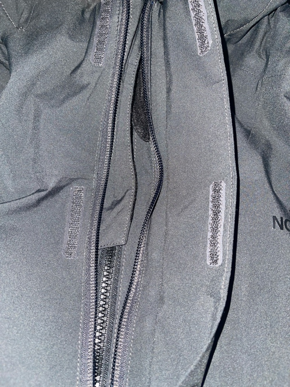 The North Face Black/Charcoal gray Hooded Raincoat. Men’s size L - Picture 4 of 6
